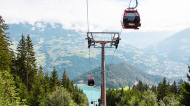 Golmerbahn at Erlebnisberg Golm im Montafon | © Golm Silvretta Lünersee Tourismus GmbH Bregenz, Mathaeus Gartner Golmerbahn cable car on the Erlebnisberg Golm in the Montafon, surrounded by alpine mountain scenery | © Golm Silvretta Lünersee Tourismus GmbH Bregenz, Mathaeus Gartner